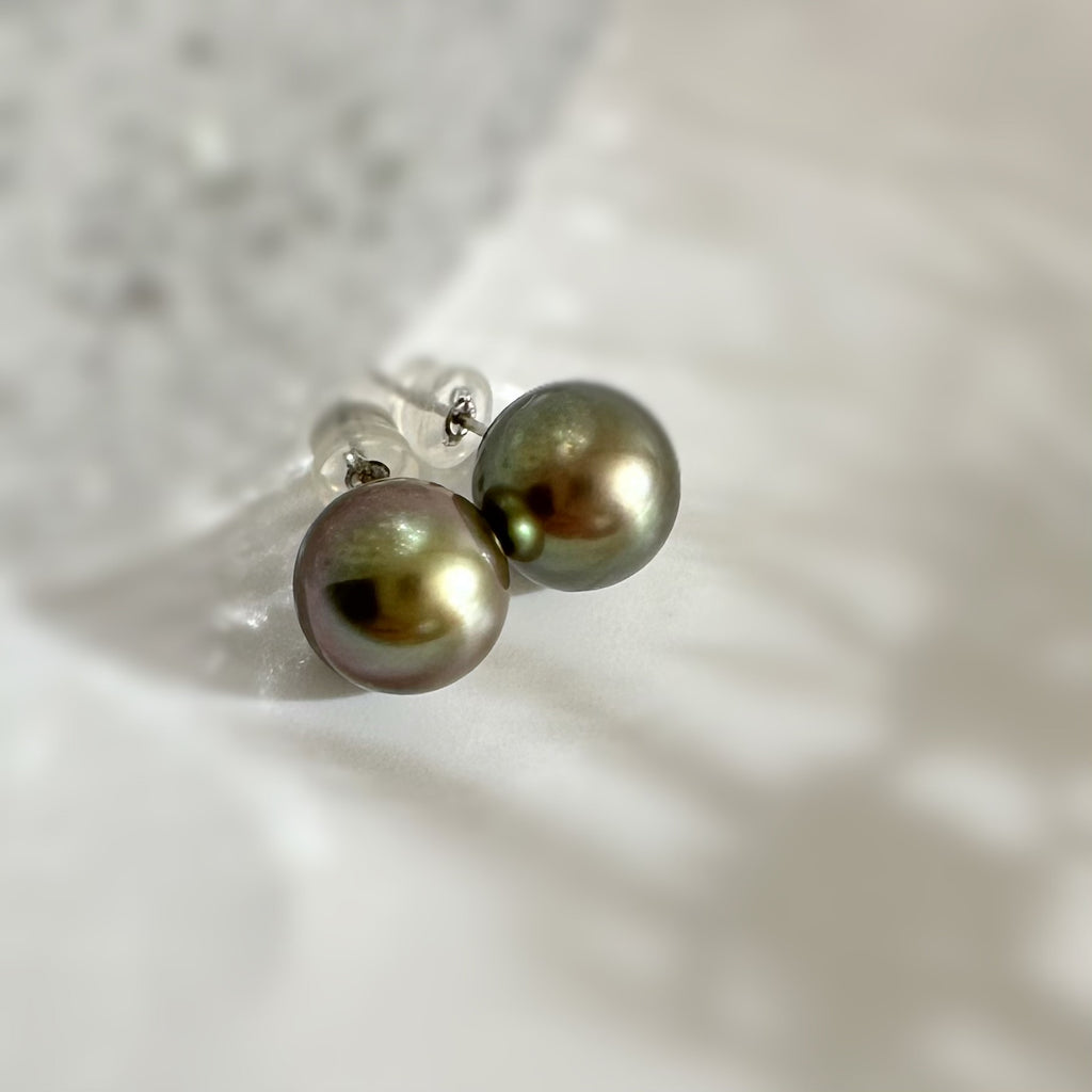 Tahiti   pearl brown color  nudeピアス　一点もの - hikari pearl.