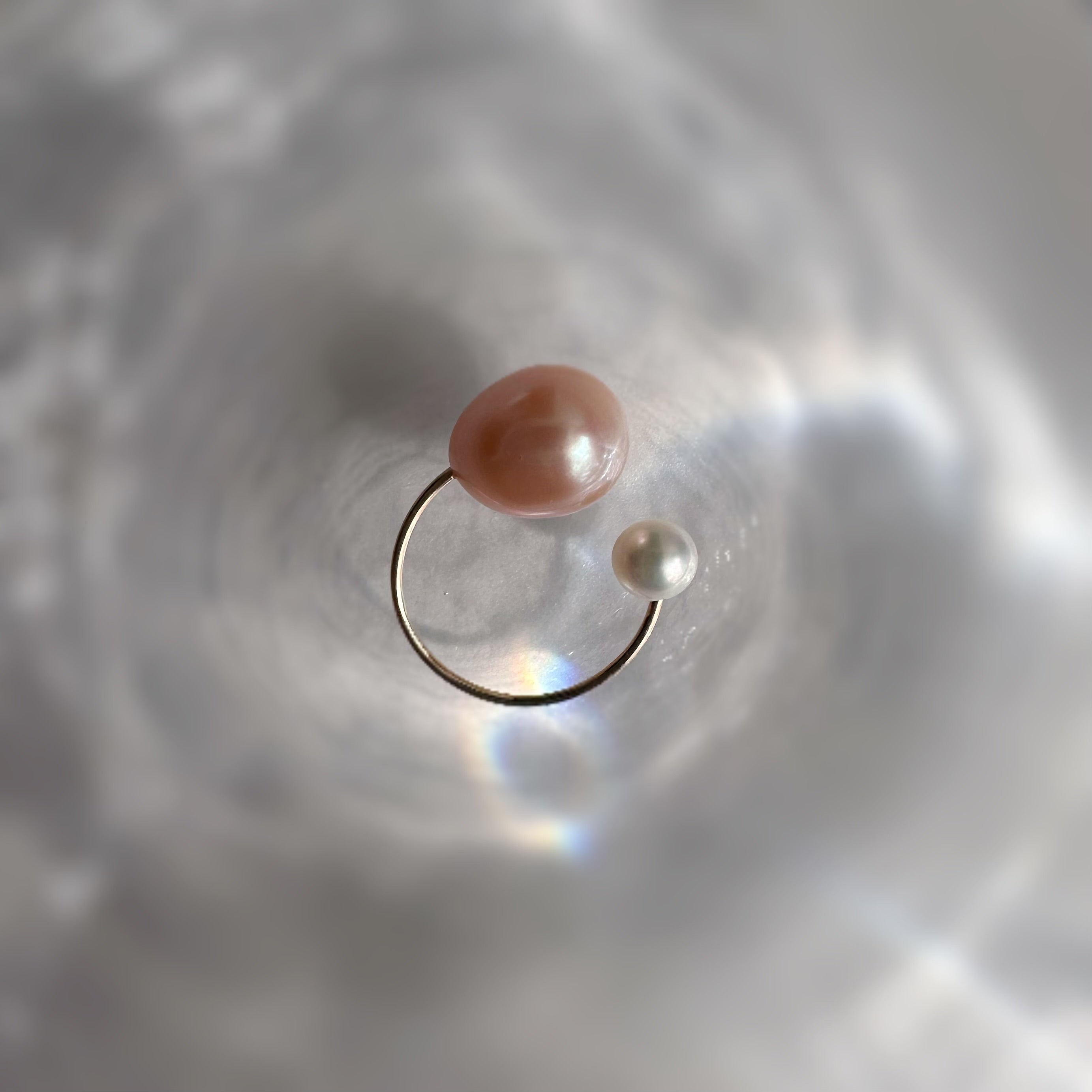 14kgf  natural color & white   Fresh water イヤーカフ - hikari pearl.