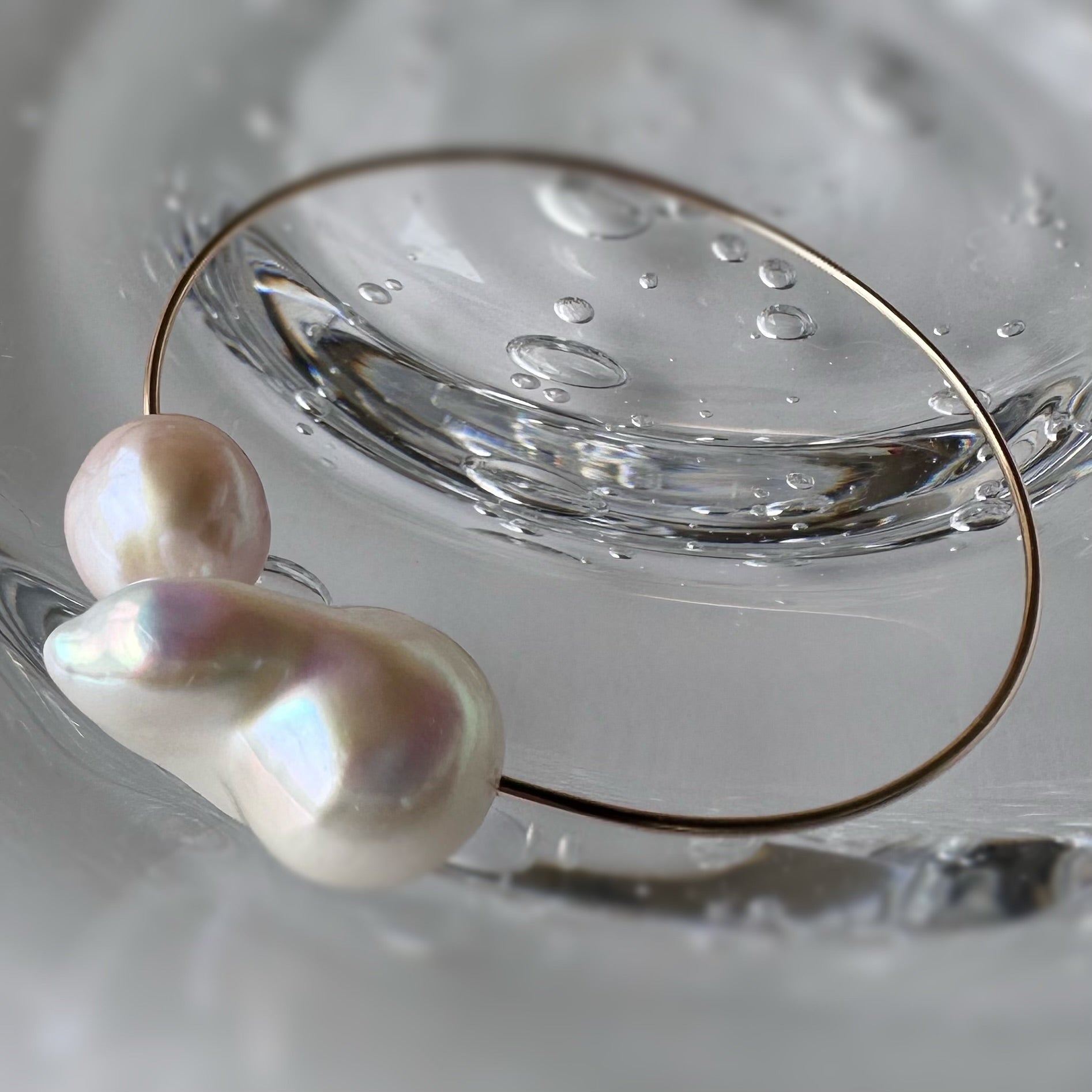 "Perle Baroque Bangle ペルル　バロック　バングル"  大粒バロックパール　パール　バングル - hikari pearl.