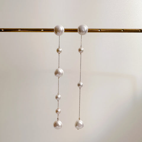 No.4 asymmetry  station pearl long weddingピアス  イヤリング - hikari pearl.