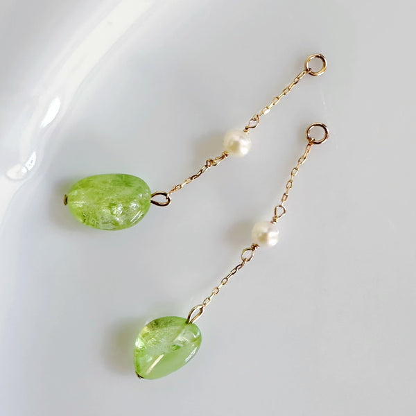 k10/k18 peridot  pearl station charm ピアス　イヤリング