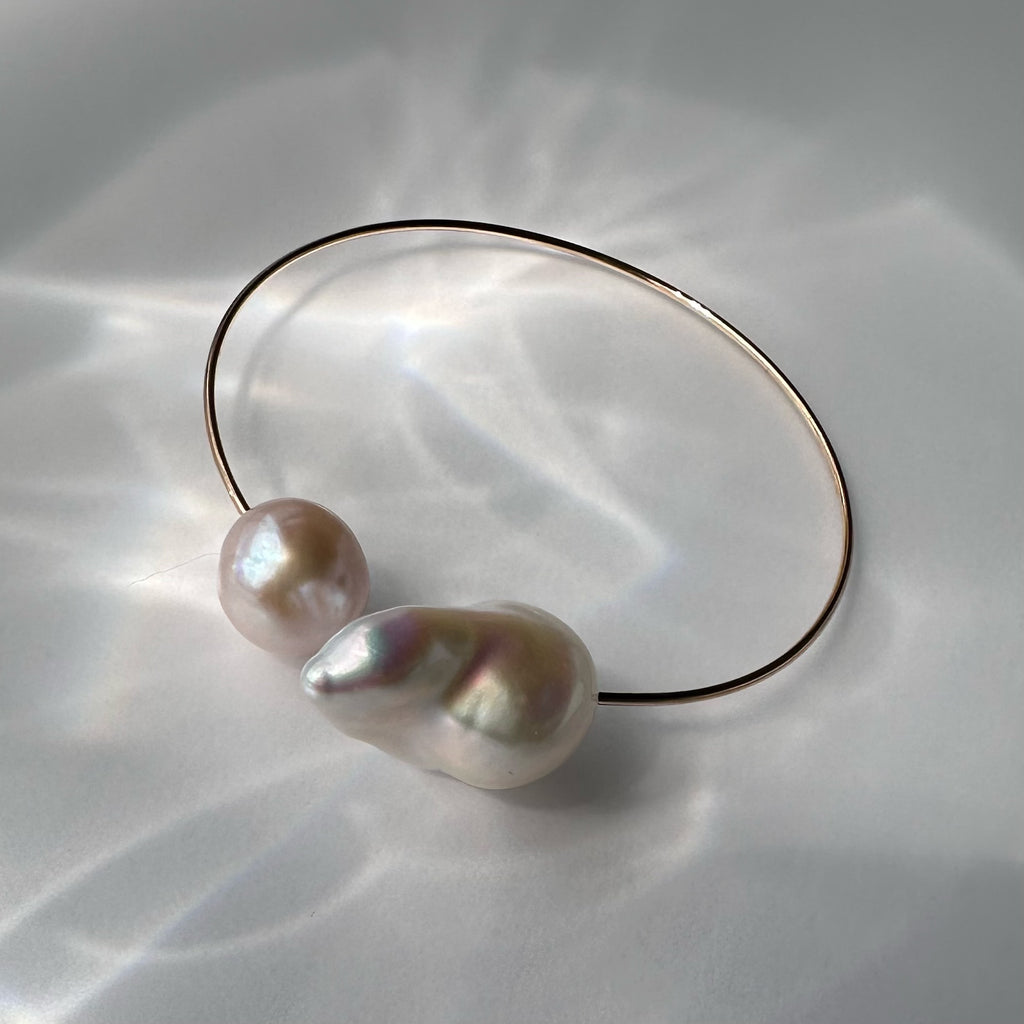 "Perle Baroque Bangle ペルル　バロック　バングル"  大粒バロックパール　パール　バングル - hikari pearl.