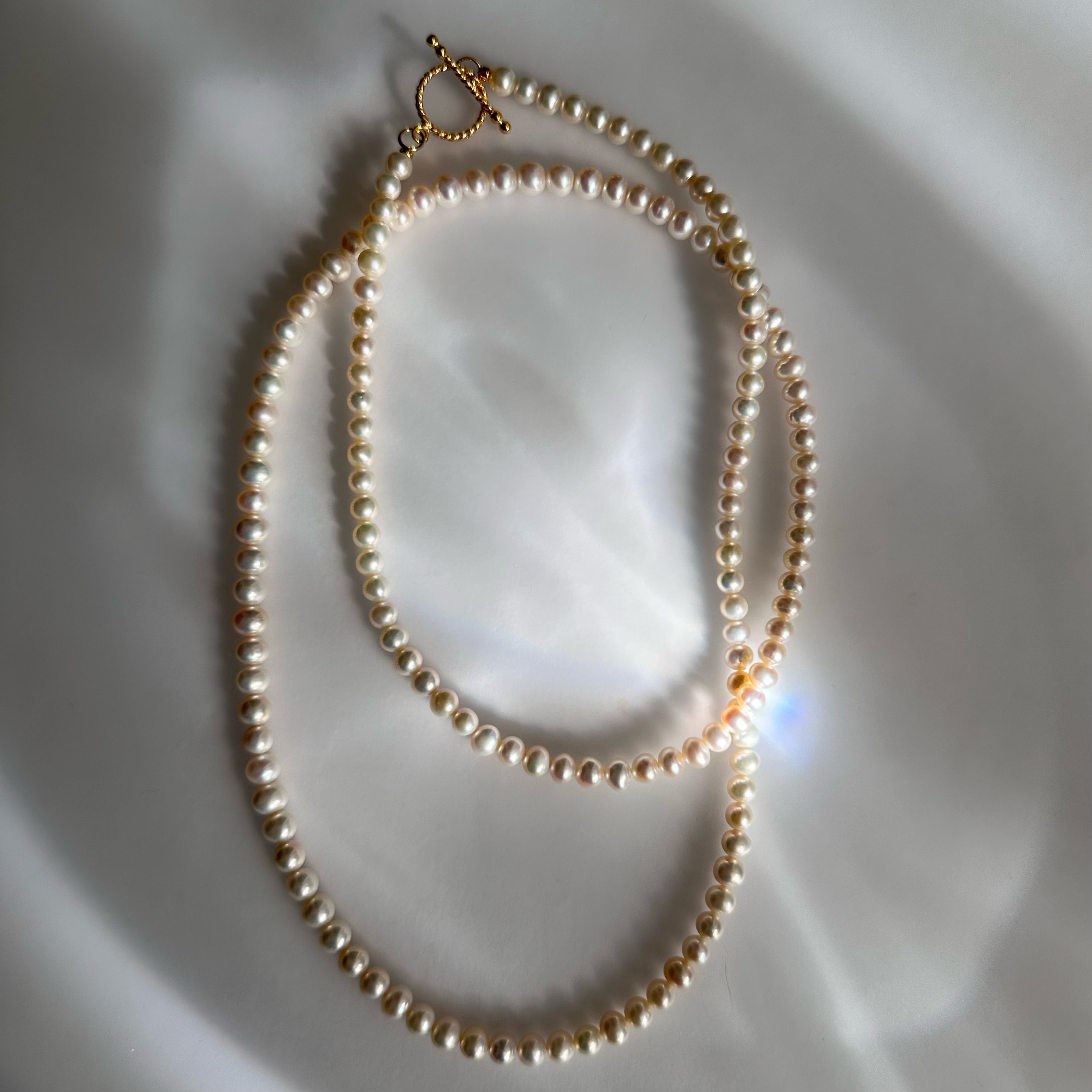 "Voile ヴォワール"  freshwater pearl long necklace - hikari pearl.