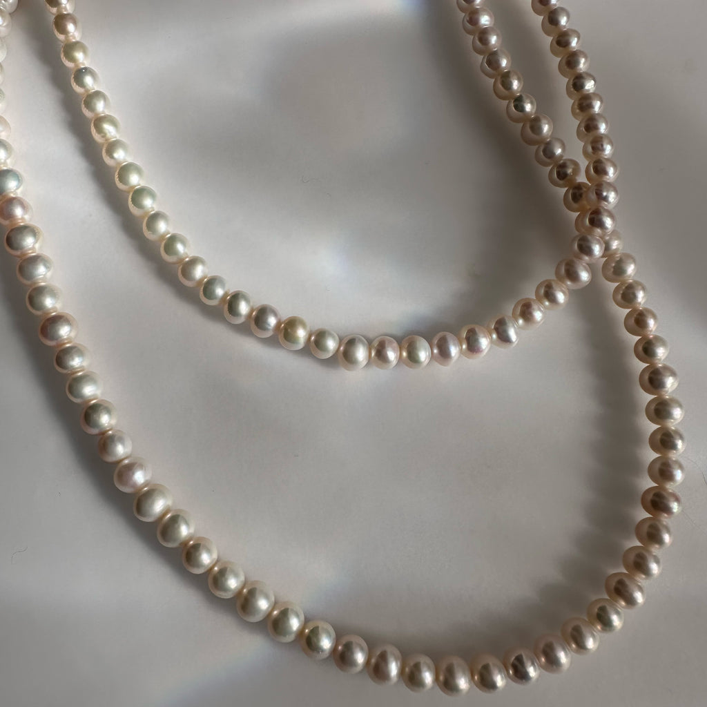 "Voile ヴォワール"  freshwater pearl long necklace - hikari pearl.