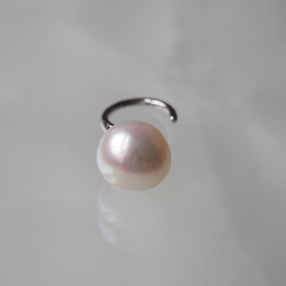 Baroque Fresh water white イヤーカフ - hikari pearl.