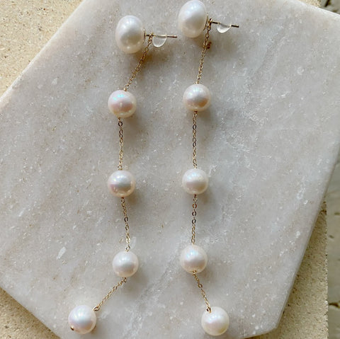 No.18 asymmetry wedding long ピアス　イヤリング - hikari pearl.