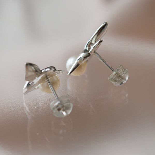 silver hummingbird  pearl ピアス - hikari pearl.