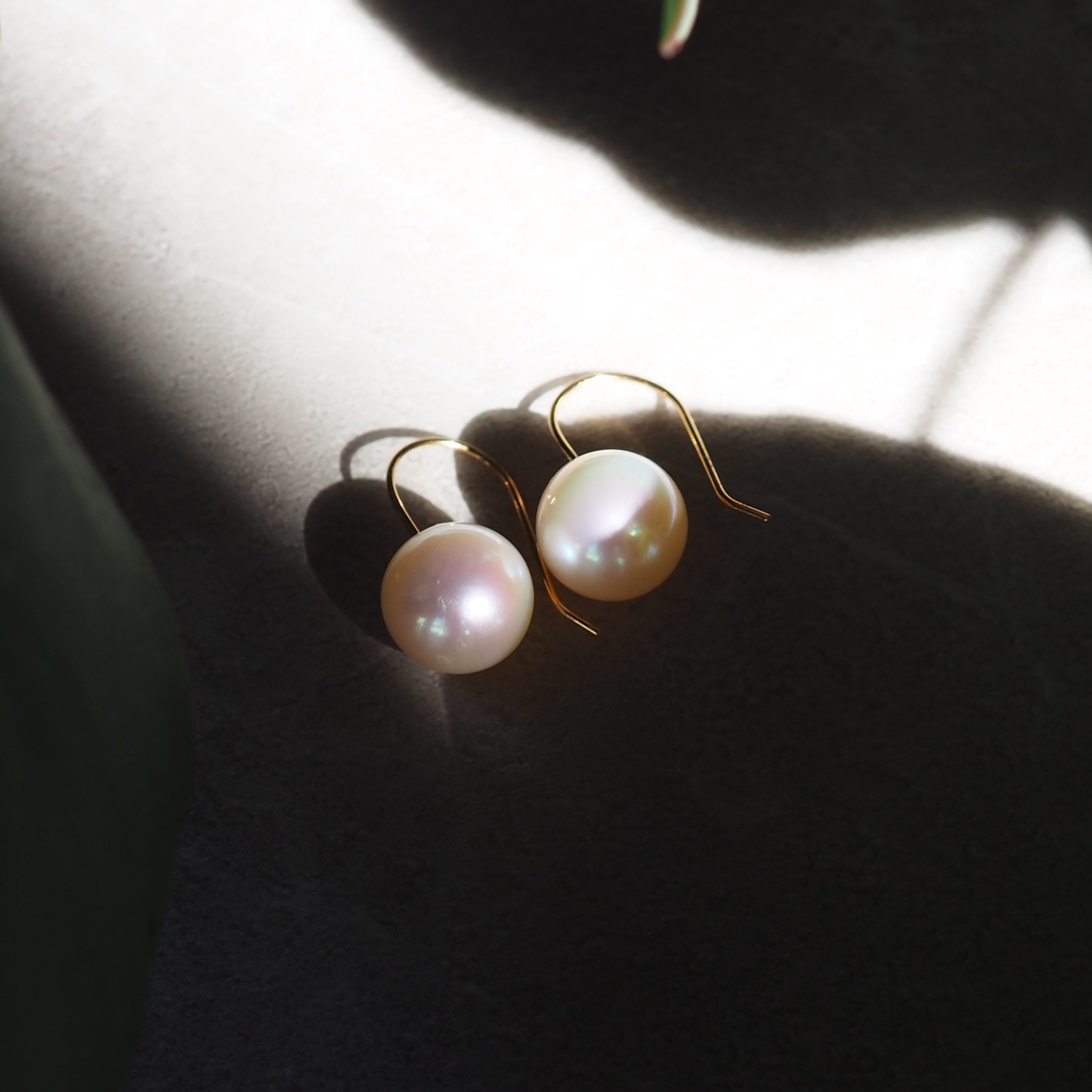 k18 Fresh water hook nudeピアス - hikari pearl.