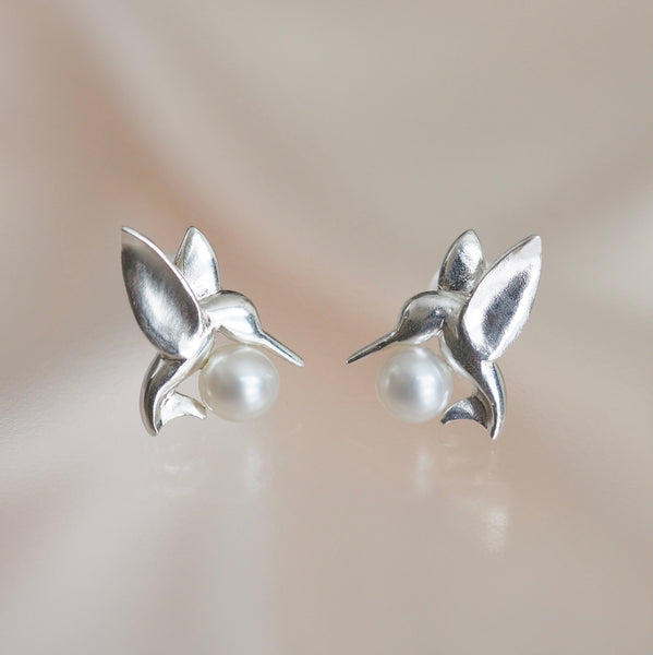 silver hummingbird  pearl ピアス - hikari pearl.
