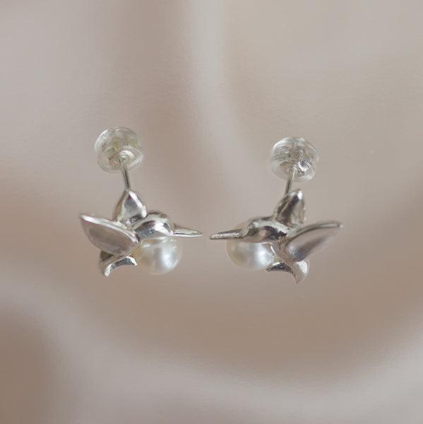 silver hummingbird  pearl ピアス - hikari pearl.